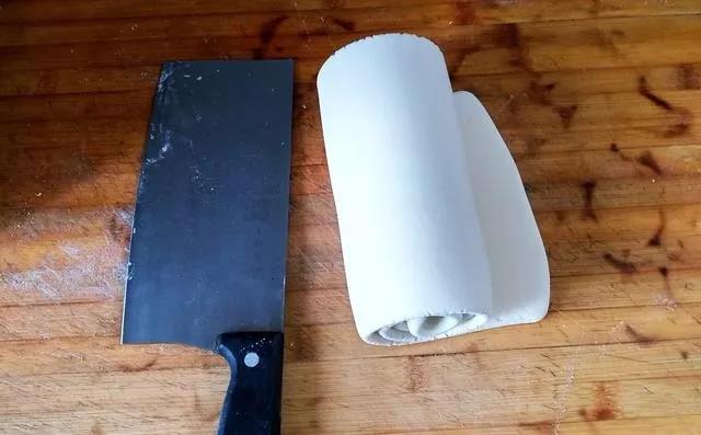 餛飩、刀削面、面條、肉夾饃、餡餅、發(fā)面油餅的和面方法及配方